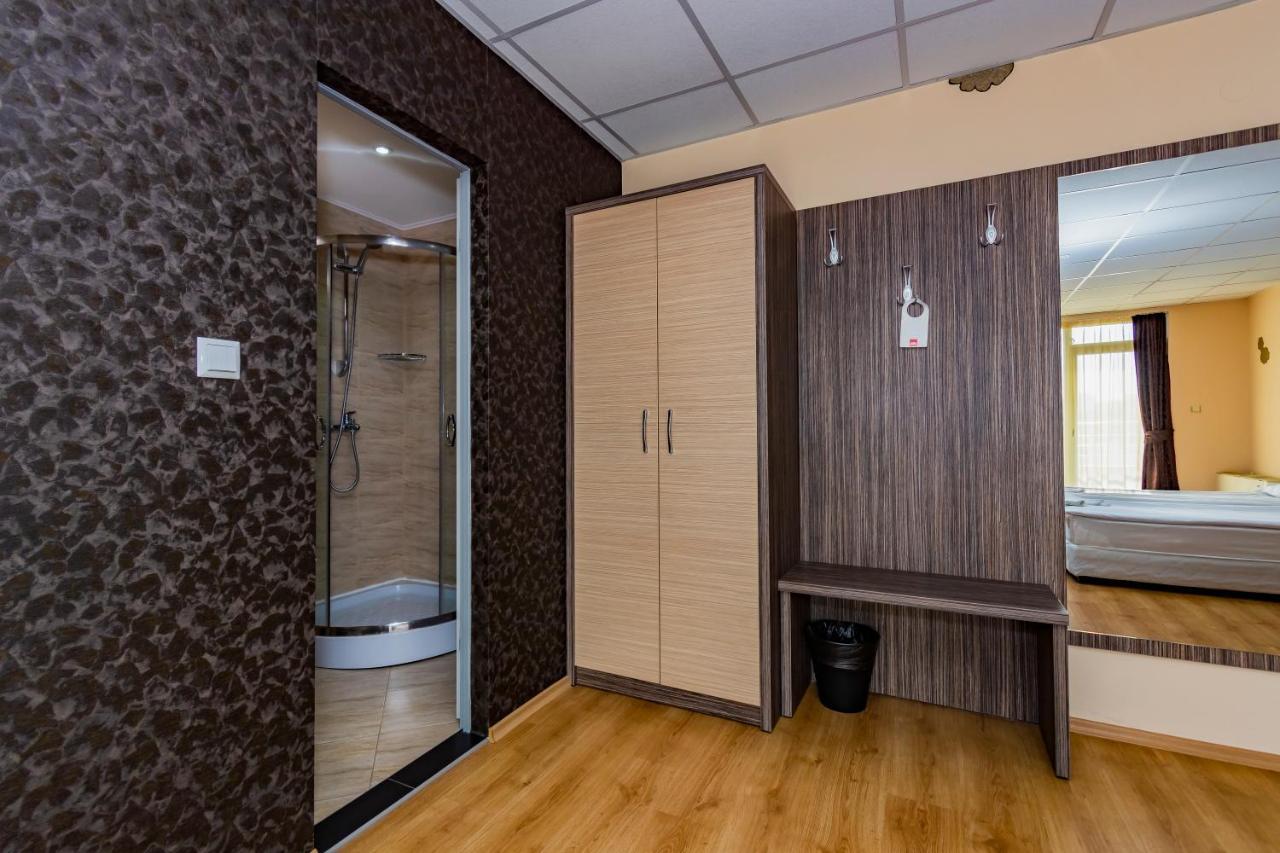 Hotel City Burgas ภายนอก รูปภาพ